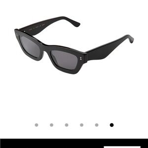 Illesteva Donna Black Frames in Pristine Condition w/ box